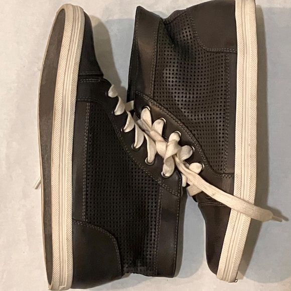 Calvin Klein Jeans “Martina” 8.5 Gray/White Hi-Tops Open Pattern - Picture 9 of 11